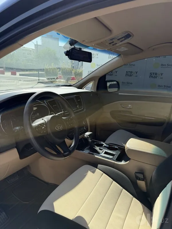 Kia Carnival 2019 года, бензиновый двигатель 3,5 л! 2 Kia Carnival 2019 года, бензиновый двигатель 3,5 л! 2