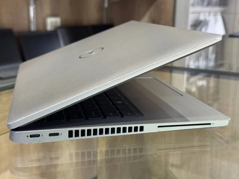 DELL noutbuk intel core i7 11-gn 16/256 gb — фото 3