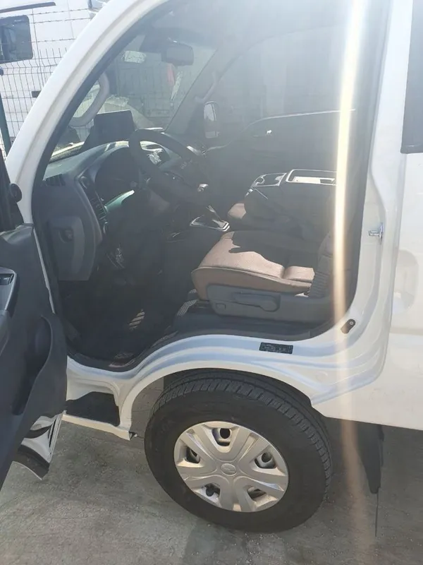 KIA Bongo 3 polniy ful 2024 yili nalichida 7000 probek — фото 3