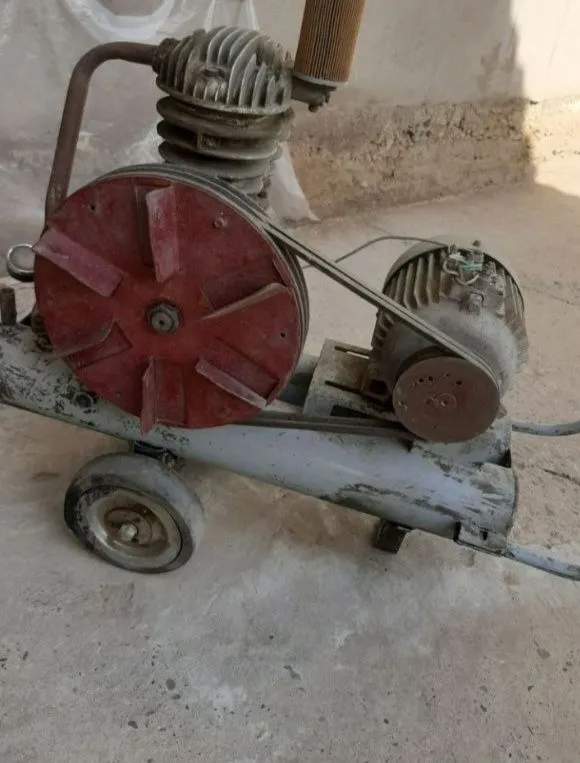 Срочно Kompressor 380 volt ishlashi yaxshi kere bomagani uchun sotilv 2
