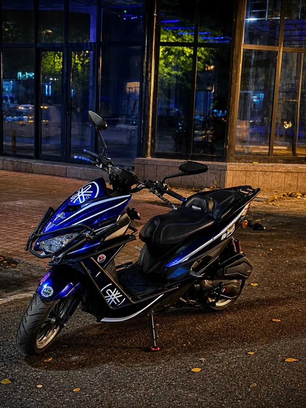 Скутер Force 150 1