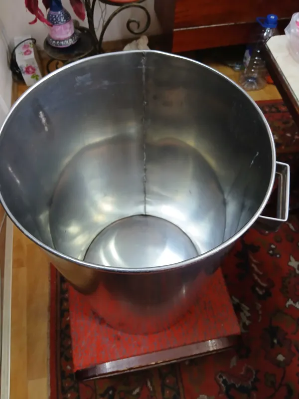 Продам бак б/у из нержавейки 30л 2