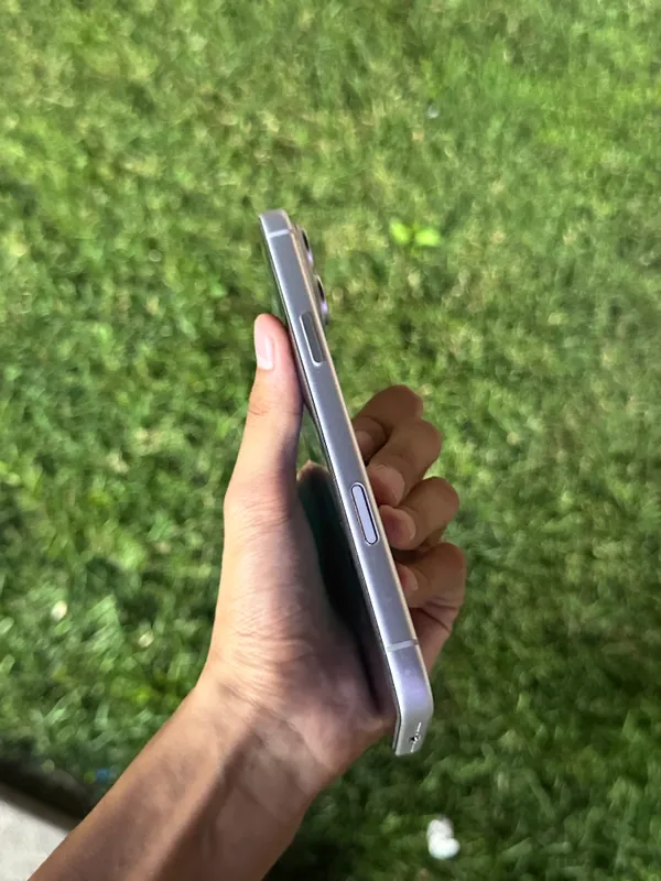 iPhone 17 Pro Max 4