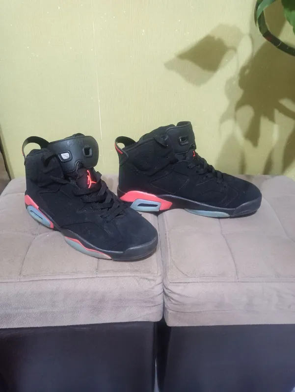 Высокие кроссовки Джордан и Adidas yeezy