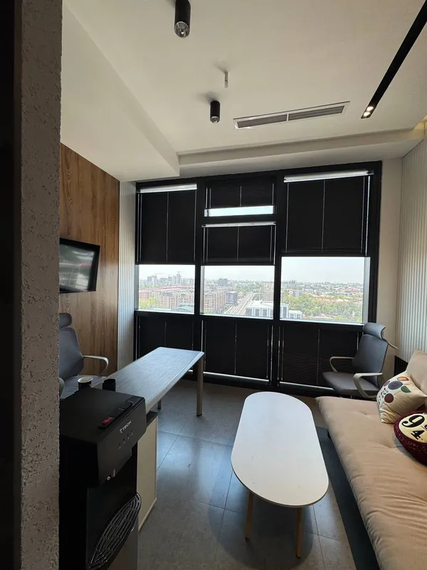 Продаётся нежилое помещение в ЖК Piramit Tower (с арендатором) Продаётся нежилое помещение в ЖК Piramit Tower (с арендатором)