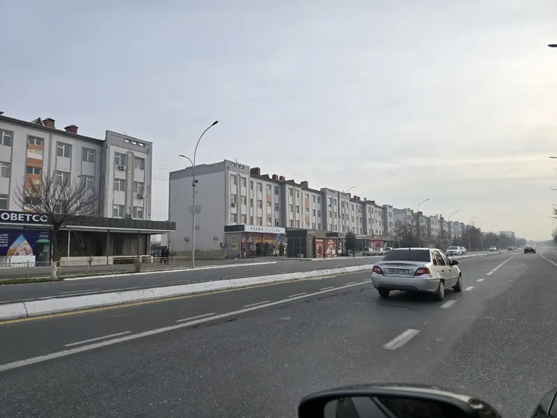 2 xonalik luks sotiladi aeroport