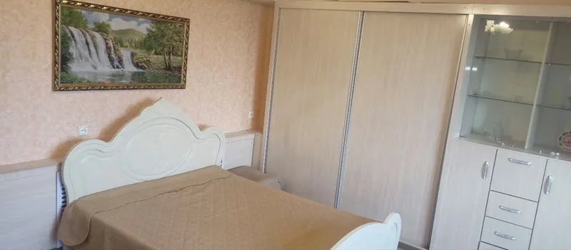 Метро Ойбек 2в1 комнатную