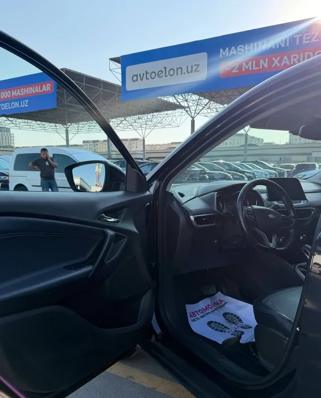 Продаётся автомобиль 6 Продаётся автомобиль 6