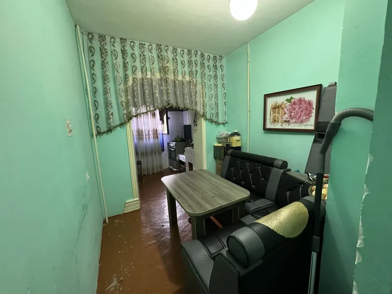 Uy sotiladi 4 xonali 5 qavatli domni 2 qavatida hamma sharoitlari bor — фото 1