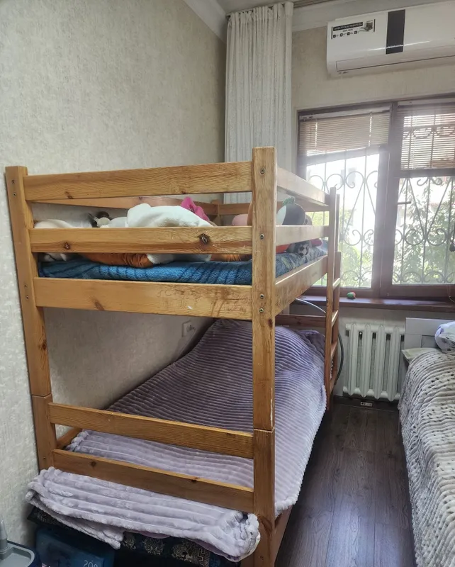 Продается двухэтажная кровать. 2 Продается двухэтажная кровать. 2