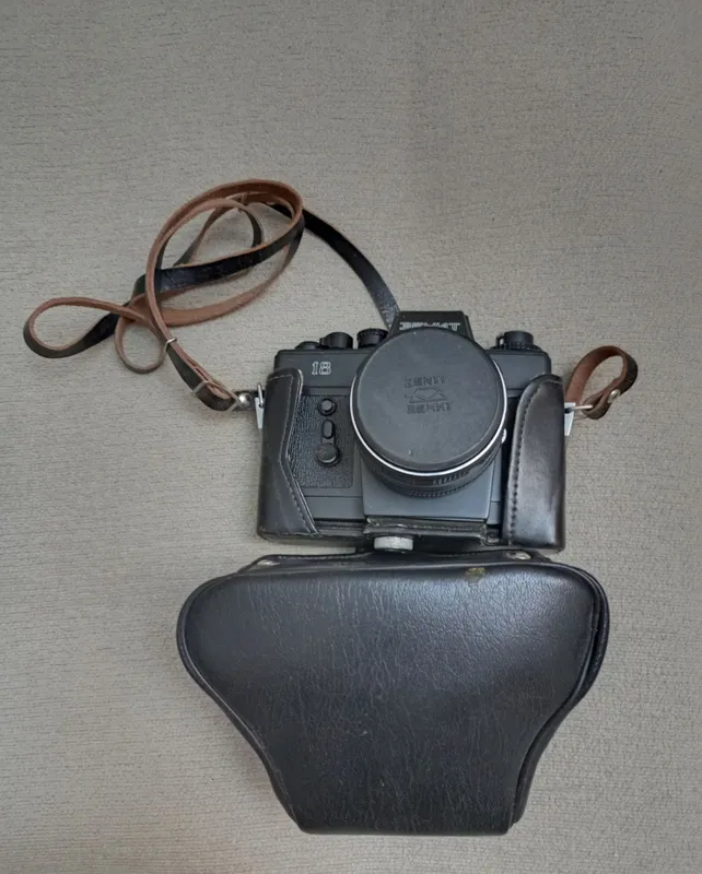 Фотоаппарат Зенит-18 б/у 2 Фотоаппарат Зенит-18 б/у 2