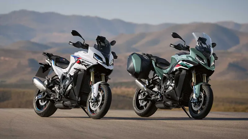 BMW S1000XR Sage Green 2026 4
