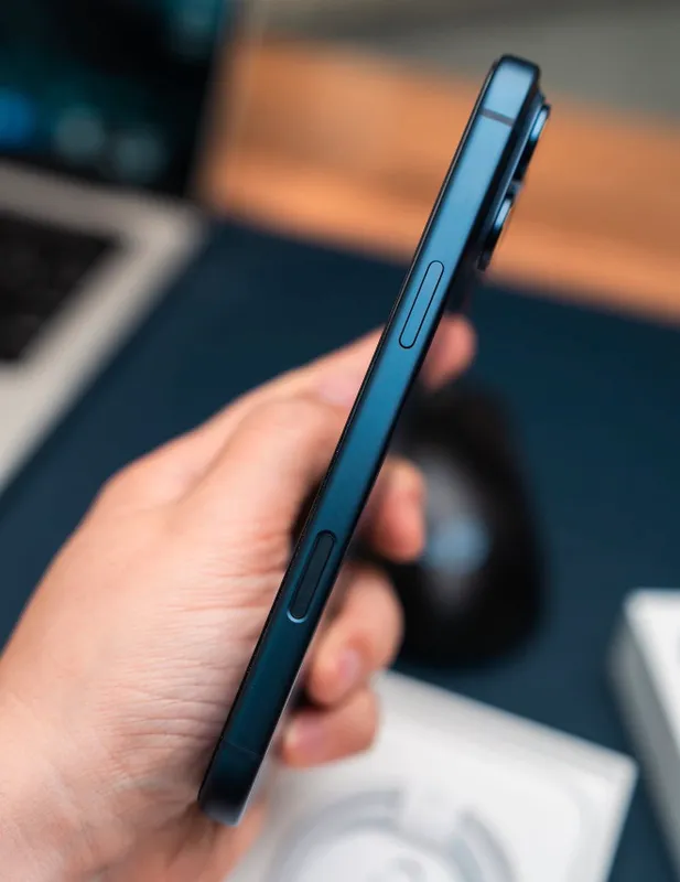 iPhone 17 ProMax 256Gb Blue, аккум.: 97%, договоримся 3 iPhone 17 ProMax 256Gb Blue, аккум.: 97%, договоримся 3