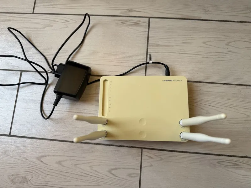 Wifi роутеры ipTIME Korea AX2004BCM и A2004NS-R 4 Wifi роутеры ipTIME Korea AX2004BCM и A2004NS-R 4