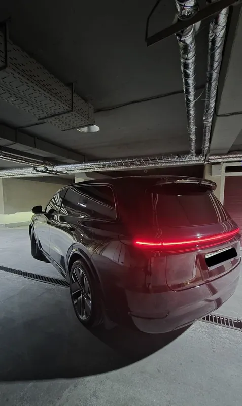 Lixiang Li 9 ultra restyling торг у капота 4