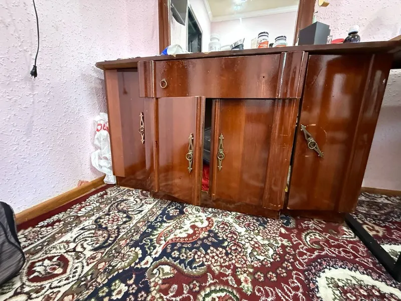 Спальная мебель дешево, кровать шкаф и рабочий столик с шкафчиками