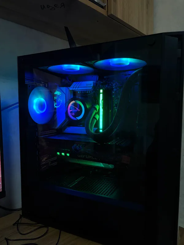 Супер мощный кейс Аmd ryzen 9 9900x Супер мощный кейс Аmd ryzen 9 9900x