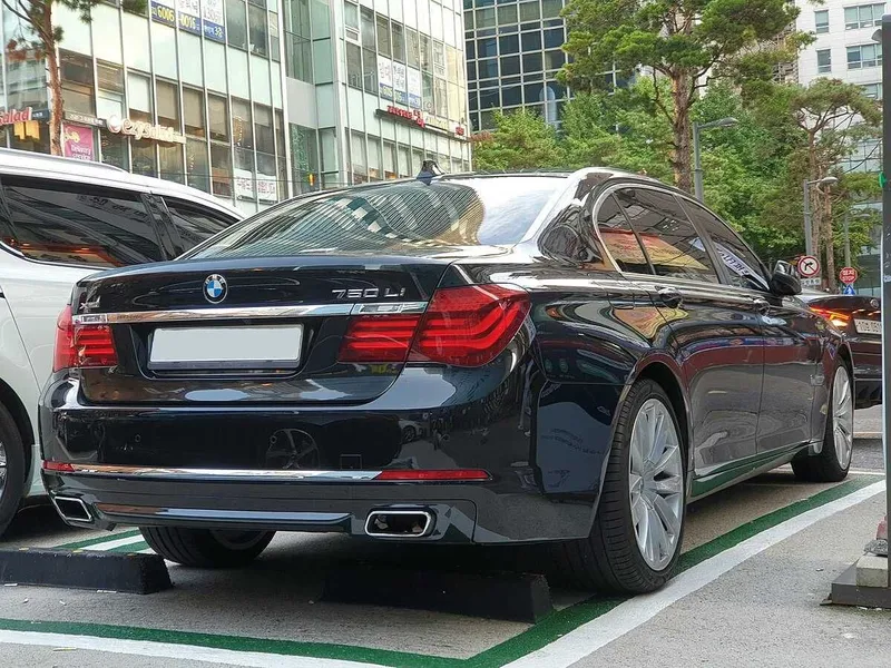 bmw 7seria 2014restayling oldi orqa fara restayling — фото 2
