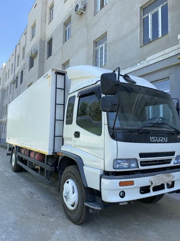Isuzu ideal holatda xaydashga tayyor 2 Isuzu ideal holatda xaydashga tayyor 2