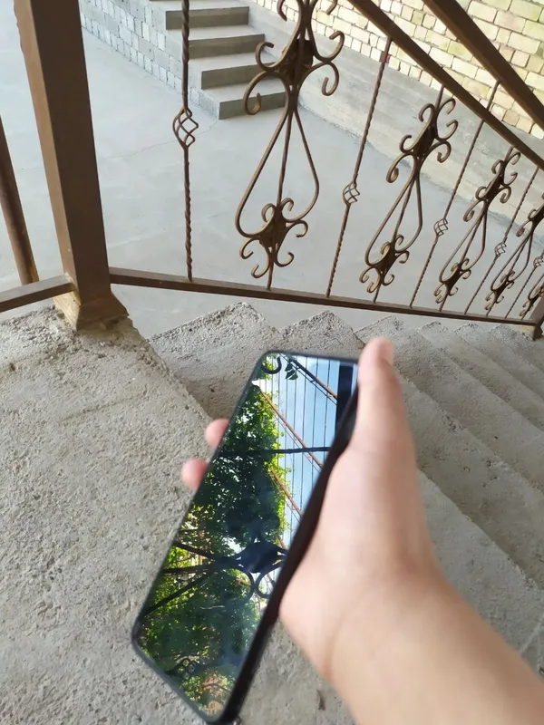 Redmi12c xotira64 kardac bor narxi:700kelishamz.