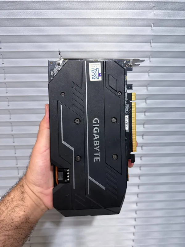RTX 2060 Gigabyte videokartasi 2 RTX 2060 Gigabyte videokartasi 2
