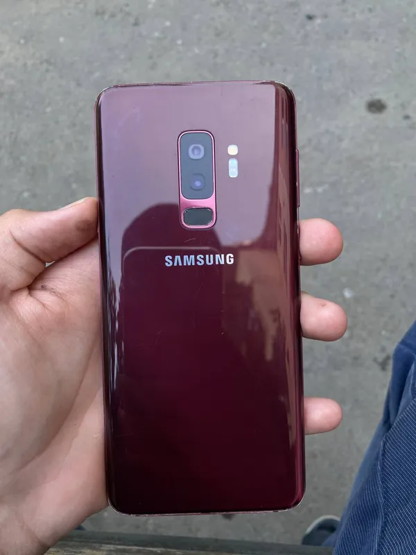 Samsung s9+ срочно 1
