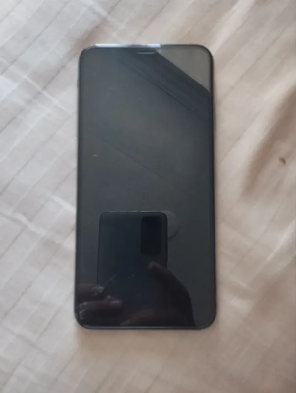 Iphone xs max sotiladi 256 taliy fes ishlmi ekran — фото 1
