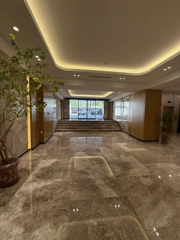 Сдаётся помещение Перекресток Шастри 920м²