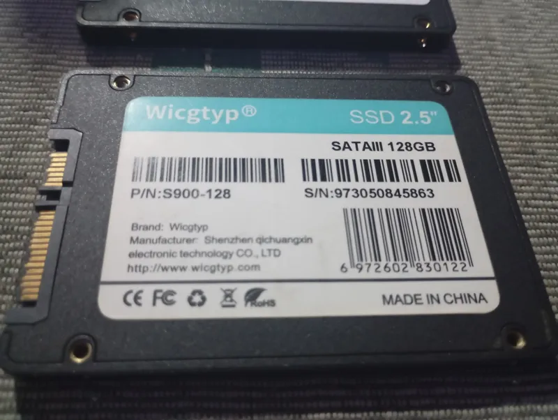 SATA SSD disklari 128 GB 4 SATA SSD disklari 128 GB 4