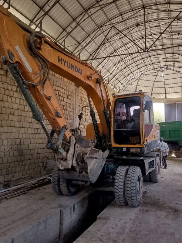 Ekskvator robex 140 yili 2014 1