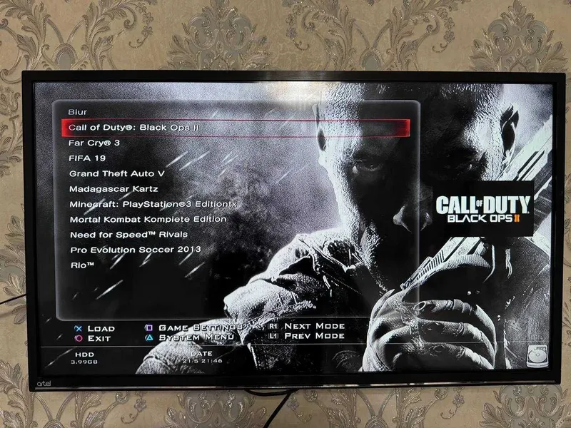 Sony PlayStation 3 Slim в хорошем состоянии + 2 джойстика — фото 5
