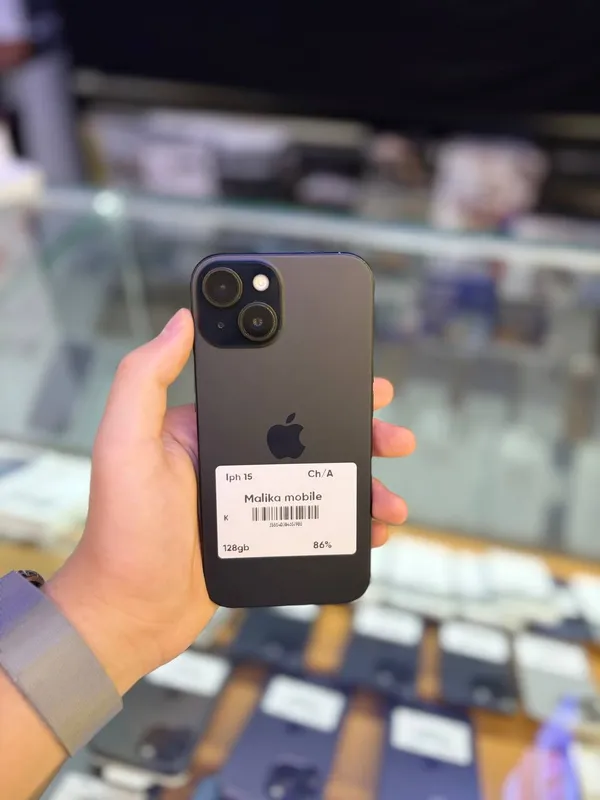 iPhone 15 iPhone 15