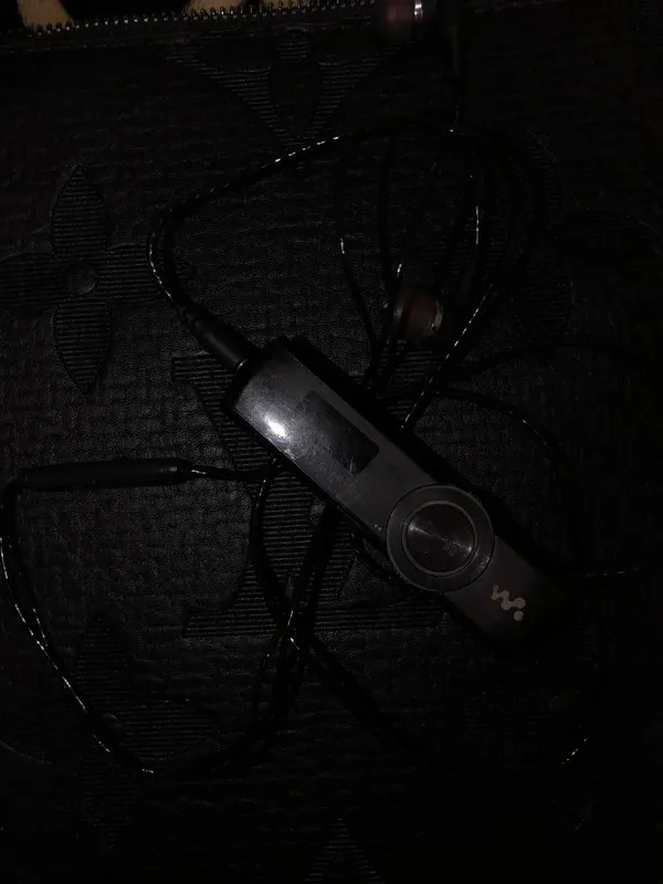 Assalom alekum Mp3 player Sotiladi Sony Walkman — фото 2