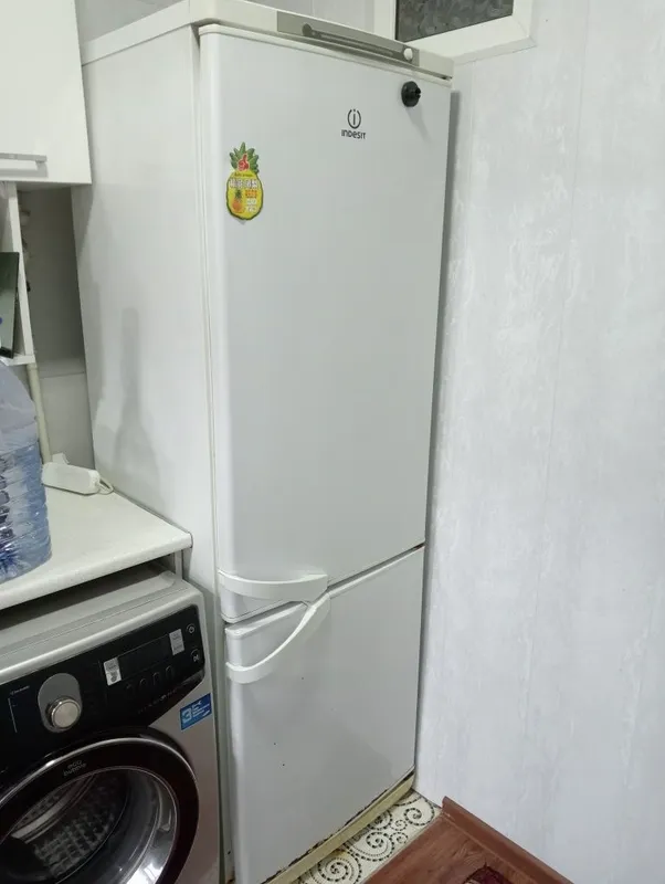 Холодильник Indesit, 2 отделения, хороший вариант 6 Холодильник Indesit, 2 отделения, хороший вариант 6