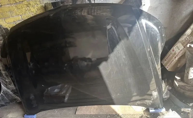 Капот на Chevrolet Tahoe 5