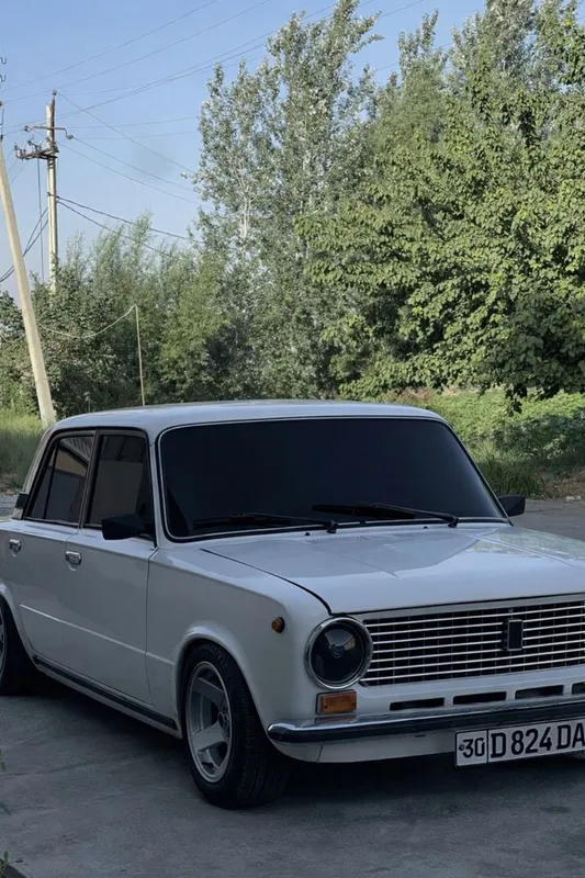 Vaz 21011 yili 1979 mator 1.6priora 1 Vaz 21011 yili 1979 mator 1.6priora 1