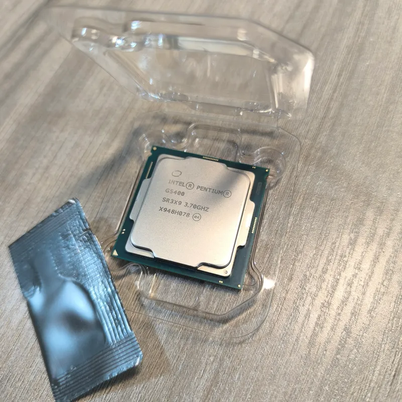 Процессор Intel Pentium Gold G5400 — фото 2