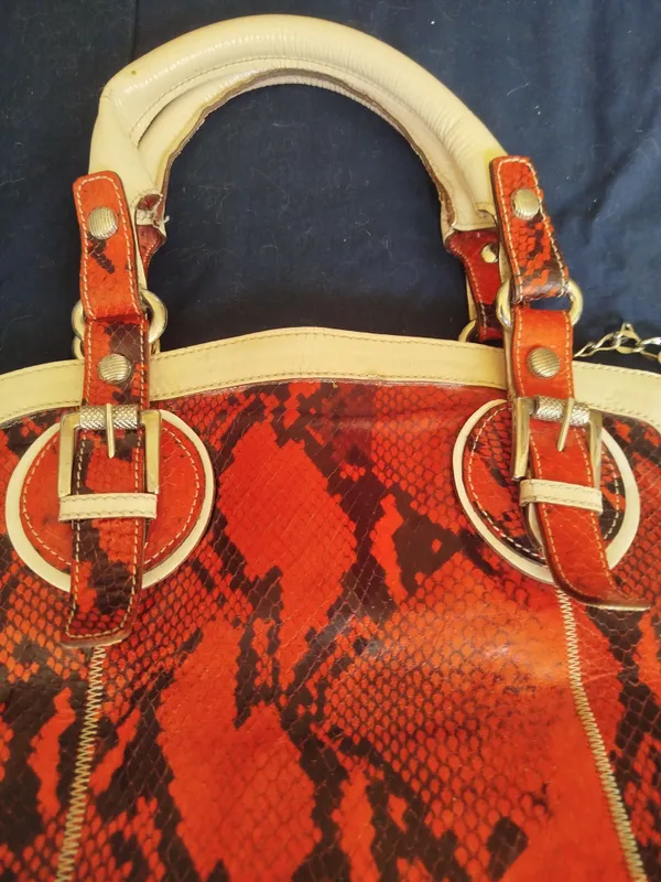 Продам итальянскую сумку 5 Продам итальянскую сумку 5