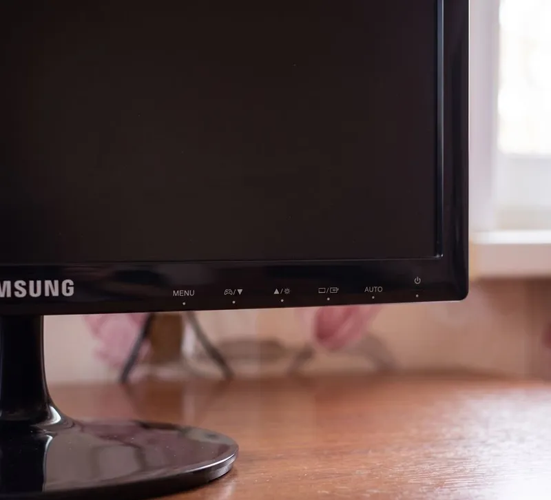 Монитор Samsung S22D300 21.5" Full HD, отличное состояние 3 Монитор Samsung S22D300 21.5" Full HD, отличное состояние 3