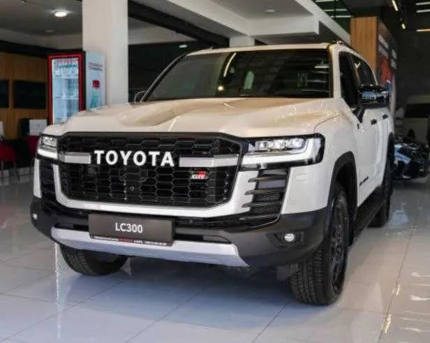 Рассрочка Toyota Land Cruiser 300 — фото 2