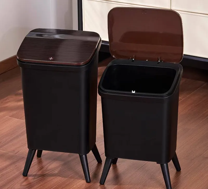 Oyoqchali plastik axlat qutisi 3