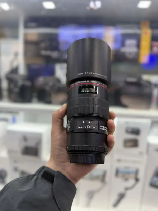 Canon Ef 100 mm f2.8 is usm 1