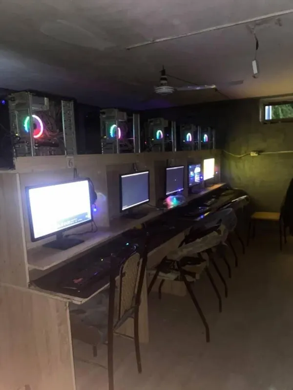 Kampyuterlar 10ta 1ta server notbuk 6