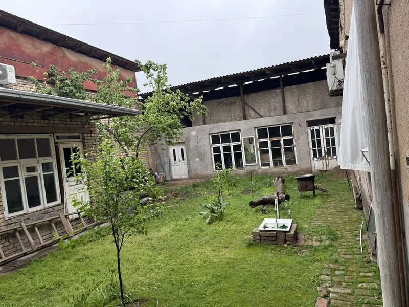 2-роддом рупарасида 1-линия сотилади (фасад факат йулак) — фото 7 2-роддом рупарасида 1-линия сотилади (фасад факат йулак) — фото 7