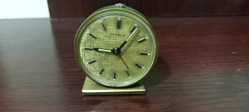 Часы будильник механические