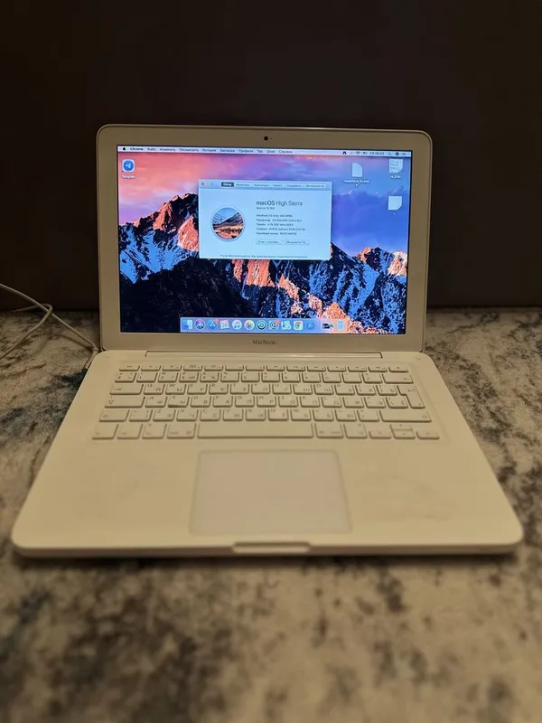Macbook 13 Mid 2010