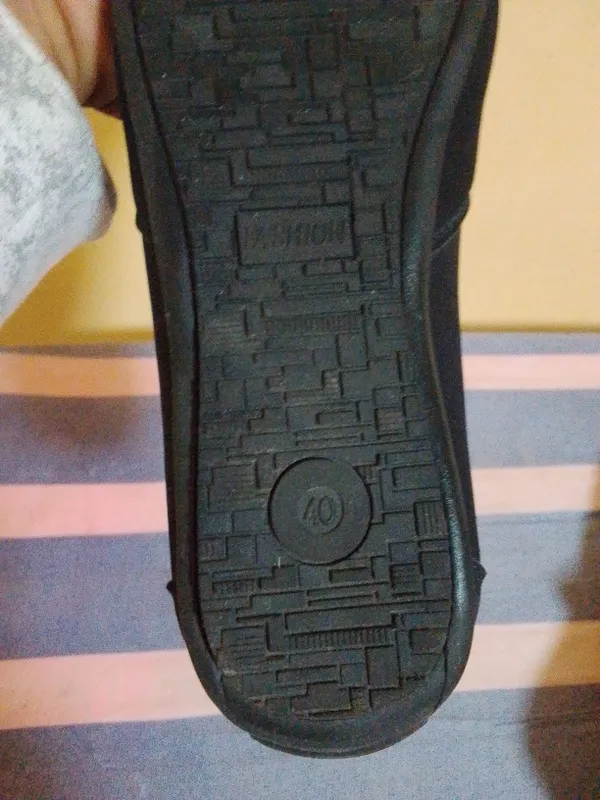oyoq kiyim 40razmer 3