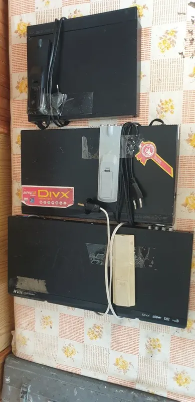 DVD 3 штуки в рабочем состоянии