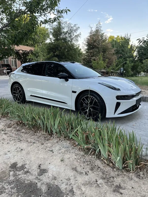 Zeekr 001 Ultra 2026 model без пробег 1