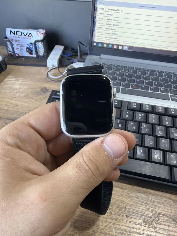 Apple watch 9 silver 1 Apple watch 9 silver 1